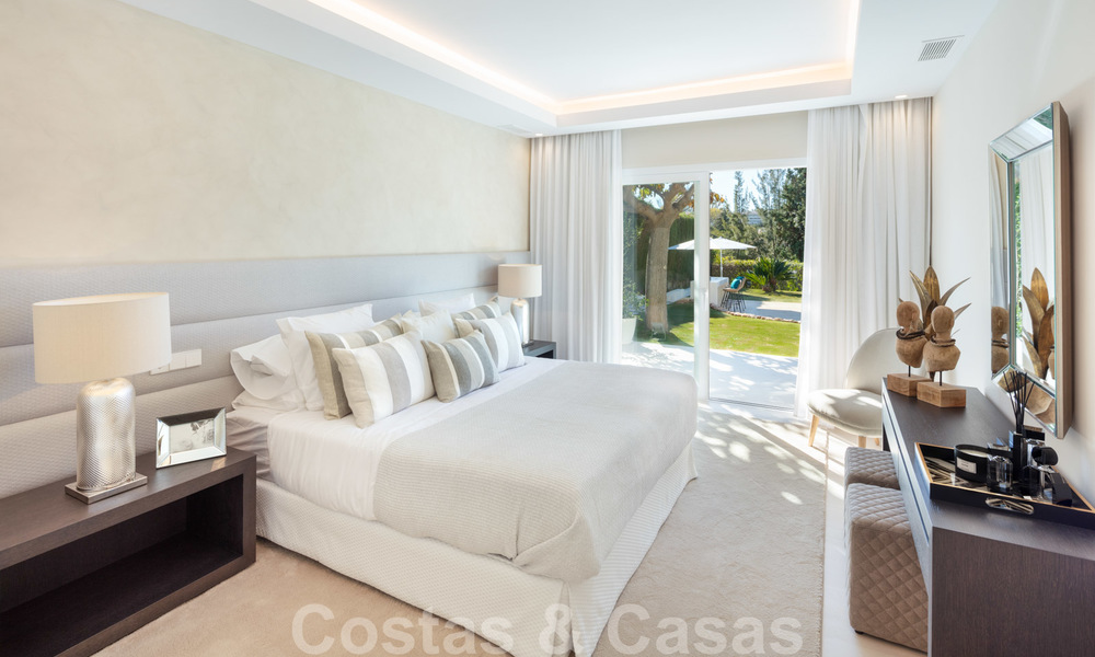 Impresionante villa de golf en venta, en primera línea del Mediterráneo en una ubicación privilegiada, Nueva Andalucía - Marbella 21347