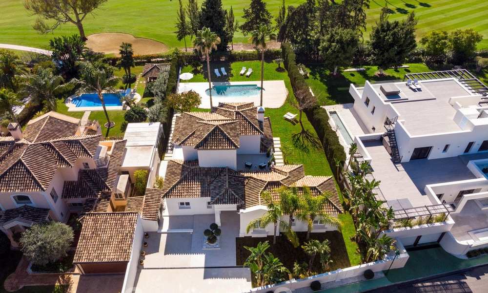 Impresionante villa de golf en venta, en primera línea del Mediterráneo en una ubicación privilegiada, Nueva Andalucía - Marbella 21352