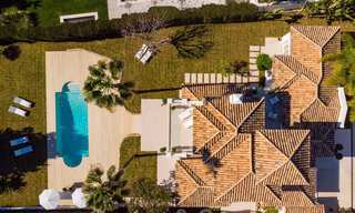 Impresionante villa de golf en venta, en primera línea del Mediterráneo en una ubicación privilegiada, Nueva Andalucía - Marbella 21353 