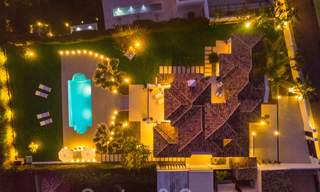 Impresionante villa de golf en venta, en primera línea del Mediterráneo en una ubicación privilegiada, Nueva Andalucía - Marbella 21359 