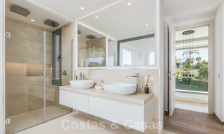 Se vende villa de lujo contemporáneo con mucha privacidad, en el Valle del Golf de Nueva Andalucía, Marbella 21377 