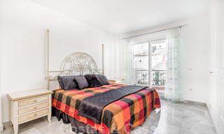 Se vende una amplia casa adosada, a poca distancia de los servicios y Puerto Banús, en Nueva Andalucía - Marbella 21485 