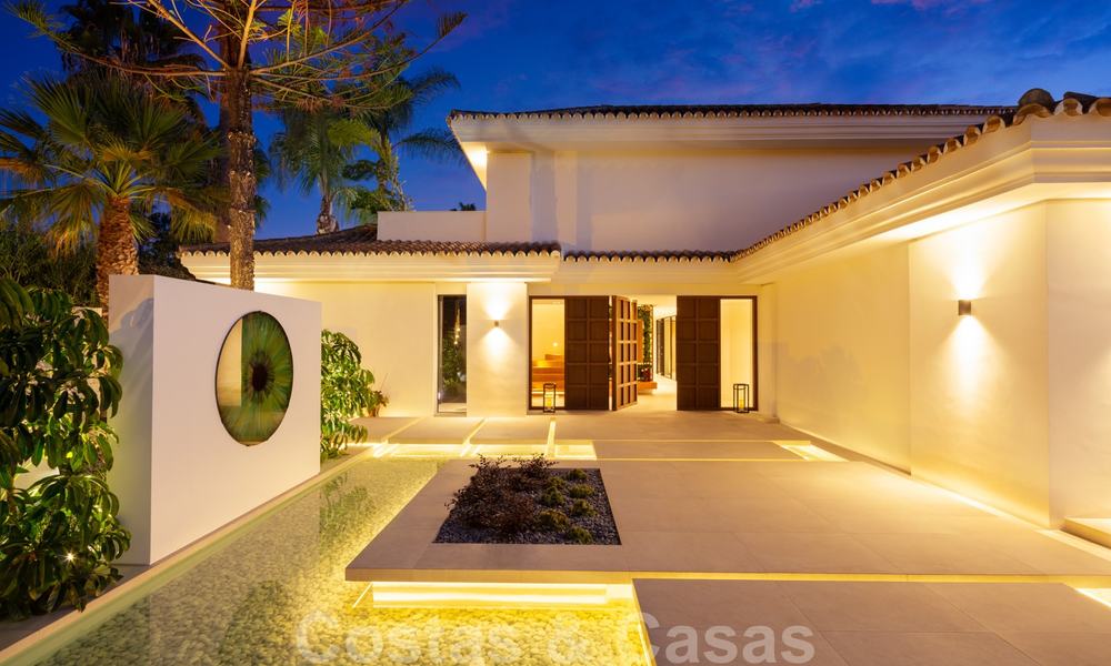 Exquisita villa de lujo moderna-mediterránea en venta, en primera línea de golf en Nueva Andalucía, Marbella 21501