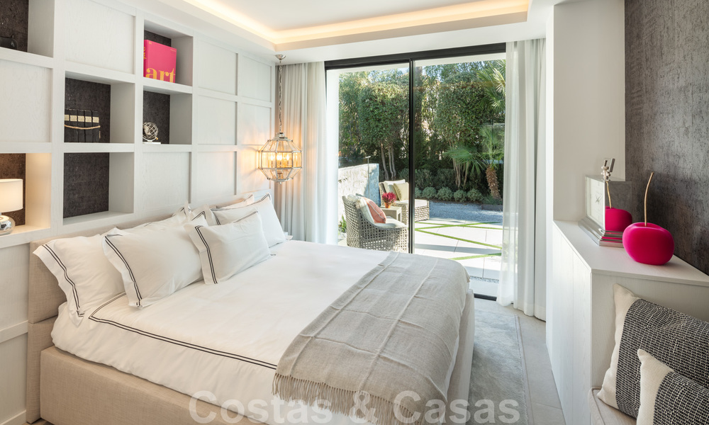 Exquisita villa de lujo moderna-mediterránea en venta, en primera línea de golf en Nueva Andalucía, Marbella 21509