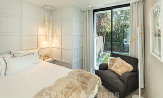 Exquisita villa de lujo moderna-mediterránea en venta, en primera línea de golf en Nueva Andalucía, Marbella 21510 
