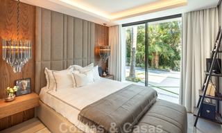 Exquisita villa de lujo moderna-mediterránea en venta, en primera línea de golf en Nueva Andalucía, Marbella 21513 