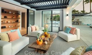 Exquisita villa de lujo moderna-mediterránea en venta, en primera línea de golf en Nueva Andalucía, Marbella 21523 