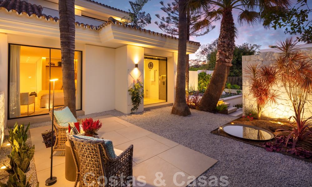 Exquisita villa de lujo moderna-mediterránea en venta, en primera línea de golf en Nueva Andalucía, Marbella 21530