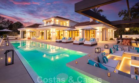 Exquisita villa de lujo moderna-mediterránea en venta, en primera línea de golf en Nueva Andalucía, Marbella 21533