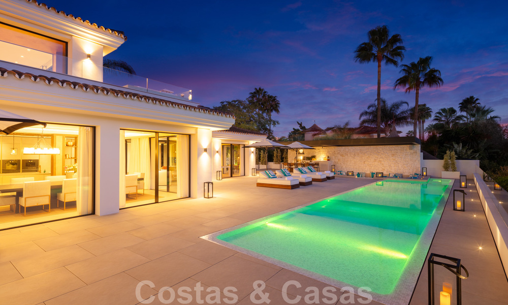 Exquisita villa de lujo moderna-mediterránea en venta, en primera línea de golf en Nueva Andalucía, Marbella 21534