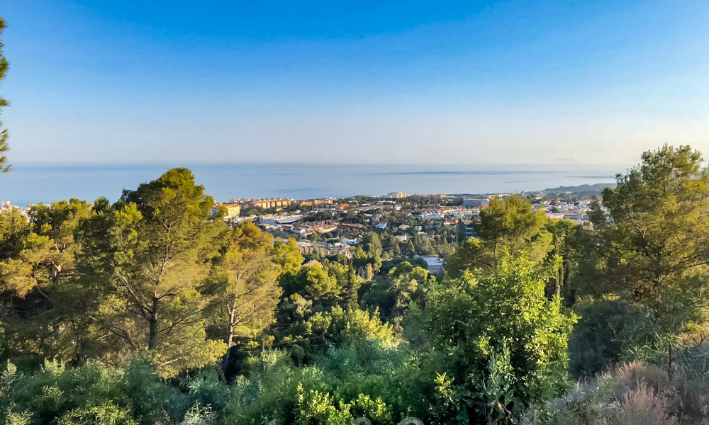 Gran y excepcional terreno de construcción con impresionantes vistas al mar en venta en una exclusiva zona residencial de Marbella 21826
