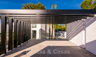 Una villa de lujo contemporáneo muy elegante en venta en el corazón del Valle del Golf, lista para mudarse - Nueva Andalucía, Marbella 21834 