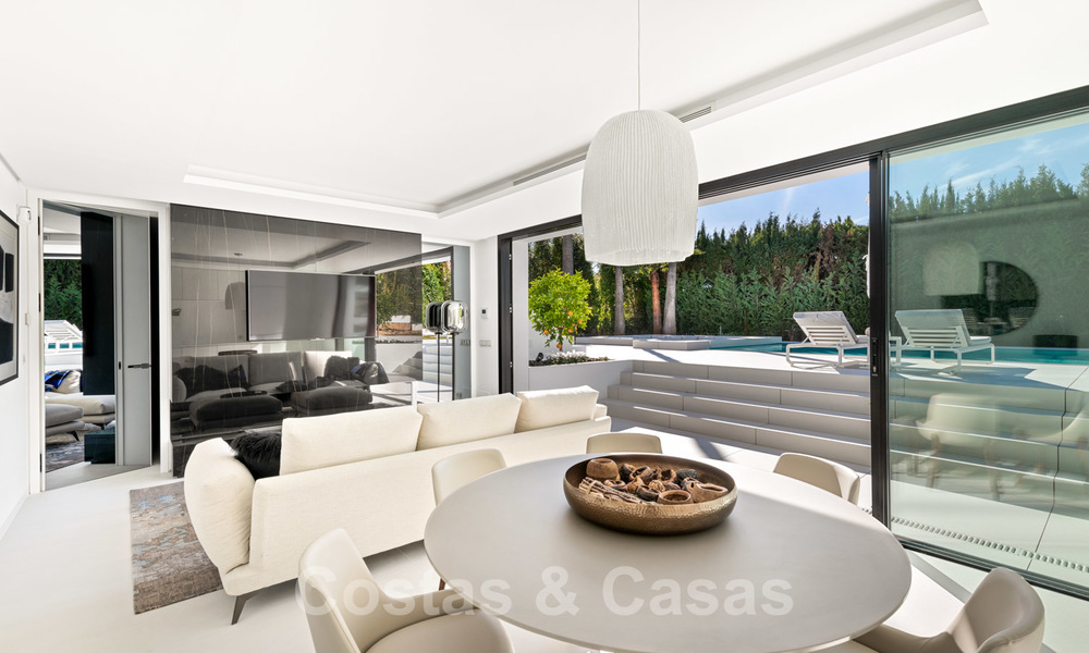 Una villa de lujo contemporáneo muy elegante en venta en el corazón del Valle del Golf, lista para mudarse - Nueva Andalucía, Marbella 21845