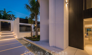 Una villa de lujo contemporáneo muy elegante en venta en el corazón del Valle del Golf, lista para mudarse - Nueva Andalucía, Marbella 21862 