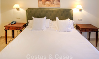 Atractiva inversión o apartamento de vacaciones en venta en un popular resort, a poca distancia de la playa y Puerto Banús 21921 
