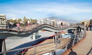Un luminoso apartamento recientemente renovado a la venta en un magnífico complejo frente al mar, a poca distancia de la playa, de los servicios y de San Pedro, Marbella 21977 