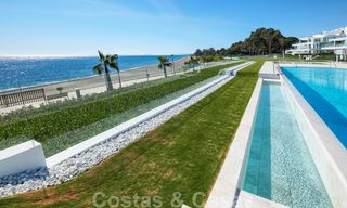Apartamento ultra lujoso y vanguardista frente a la playa en venta en un exclusivo complejo en la Nueva Milla de Oro, Estepona Este 22000 