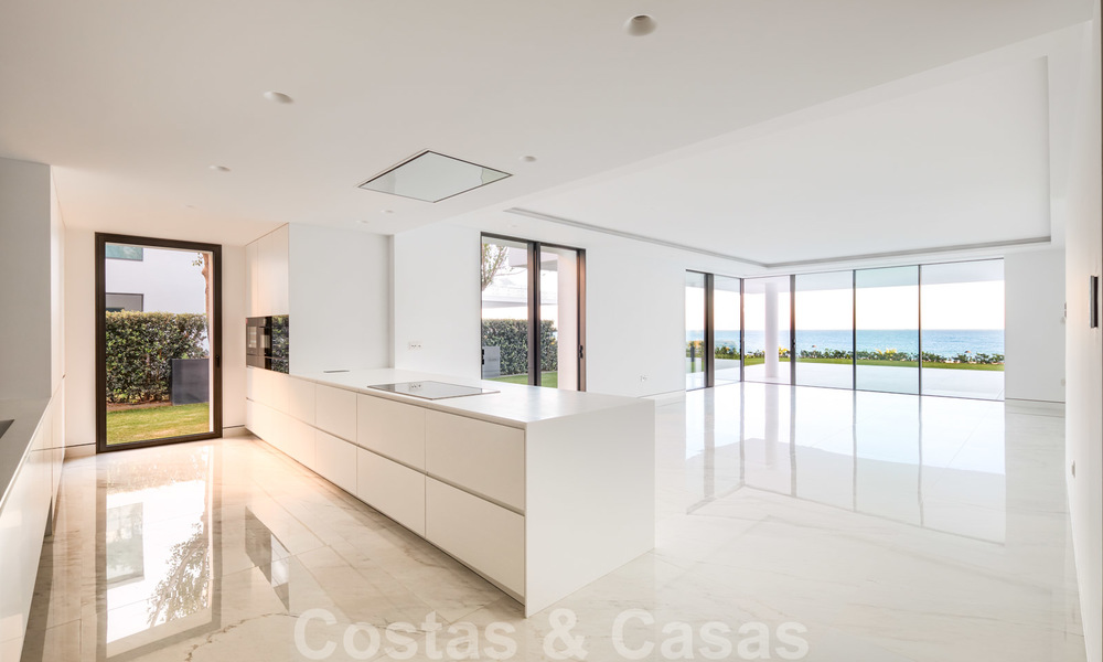 Apartamento ultra lujoso y vanguardista frente a la playa en venta en un exclusivo complejo en la Nueva Milla de Oro, Estepona Este 22007