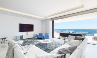 Reventa privada. Apartamento ultra lujoso y vanguardista frente a la playa en venta en un exclusivo complejo en la Nueva Milla de Oro, Estepona - Marbella. Precio reducido! 22056 