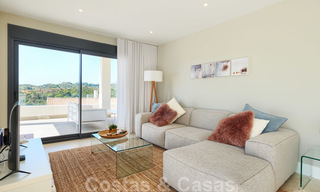 Luminoso y espacioso apartamento en el medio del piso con una enorme terraza en venta en la Nueva Milla de Oro 22120 