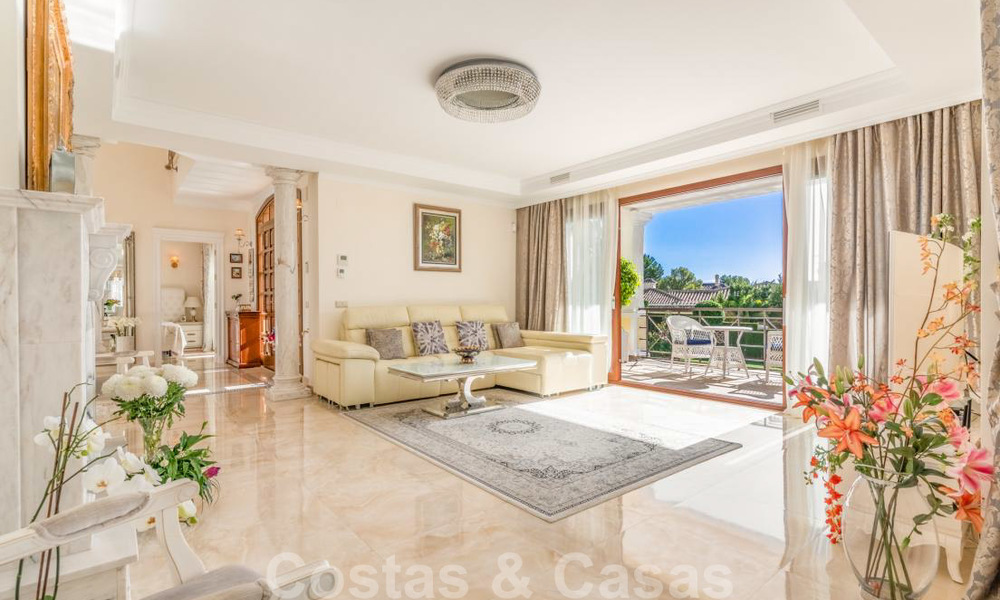 Hermosa villa de lujo moderna-mediterránea en venta, cerca de la playa y las comodidades, Marbella Este 22290