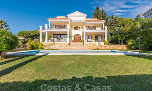Hermosa villa de lujo moderna-mediterránea en venta, cerca de la playa y las comodidades, Marbella Este 22302