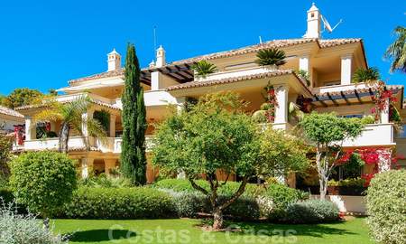 Apartamento de lujo espacioso a la venta en Nueva Andalucía, Marbella 22829