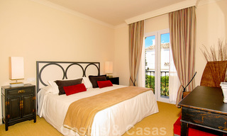 Apartamento de lujo espacioso a la venta en Nueva Andalucía, Marbella 22850 