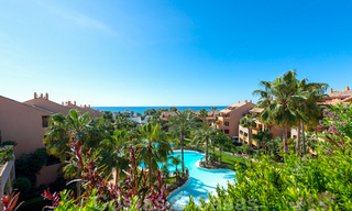 Gran Bahia: Apartamentos de lujo en venta cerca de la playa en un prestigioso complejo, justo al este de la ciudad de Marbella 23034 