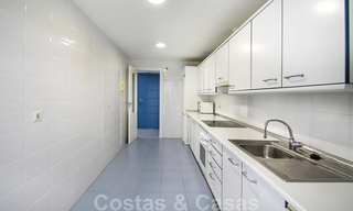 Amplio apartamento de 3 dormitorios en venta en Nueva Andalucía - Marbella, a poca distancia de la playa y Puerto Banús 23126 