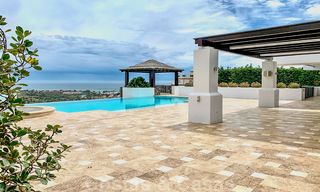 Magnífica villa con vistas panorámicas al mar en venta en un prestigioso complejo de golf 5* en la Nueva Milla de Oro, entre Marbella y Estepona 23302 
