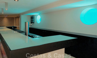 Magnífica villa con vistas panorámicas al mar en venta en un prestigioso complejo de golf 5* en la Nueva Milla de Oro, entre Marbella y Estepona 23309 