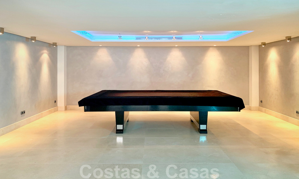 Magnífica villa con vistas panorámicas al mar en venta en un prestigioso complejo de golf 5* en la Nueva Milla de Oro, entre Marbella y Estepona 23312