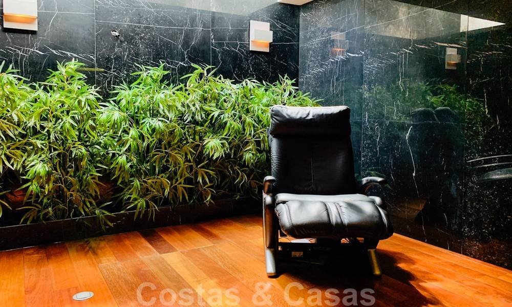 Magnífica villa con vistas panorámicas al mar en venta en un prestigioso complejo de golf 5* en la Nueva Milla de Oro, entre Marbella y Estepona 23322