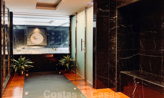 Magnífica villa con vistas panorámicas al mar en venta en un prestigioso complejo de golf 5* en la Nueva Milla de Oro, entre Marbella y Estepona 23324 