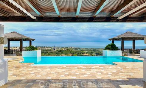 Magnífica villa con vistas panorámicas al mar en venta en un prestigioso complejo de golf 5* en la Nueva Milla de Oro, entre Marbella y Estepona 23327