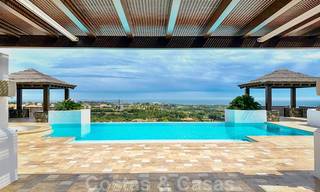 Magnífica villa con vistas panorámicas al mar en venta en un prestigioso complejo de golf 5* en la Nueva Milla de Oro, entre Marbella y Estepona 23327 