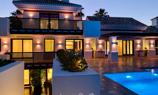 Magnífica villa con vistas panorámicas al mar en venta en un prestigioso complejo de golf 5* en la Nueva Milla de Oro, entre Marbella y Estepona 23348 