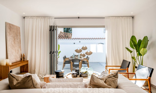 Hermosa villa pareada de estilo Ibiza a la venta, a poca distancia de la playa y el centro de San Pedro - Marbella 23365 