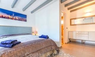 Villa en primera línea de playa en venta en la Nueva Milla de Oro, entre Marbella y Estepona 23475 