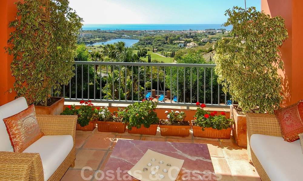 Apartamentos de lujo a la venta en Royal Flamingos con impresionantes vistas al golf y al mar en Marbella - Benahavis 23573