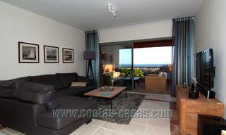 Apartamentos de lujo a la venta en Royal Flamingos con impresionantes vistas al golf y al mar en Marbella - Benahavis 23591 