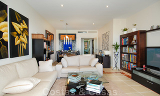 Apartamentos de lujo a la venta con impresionantes vistas al golf y al mar en Marbella - Benahavis 23719 