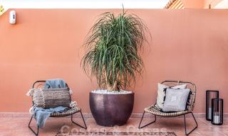 Elegantemente y renovada casa adosada en venta en Aloha, Nueva Andalucía, Marbella 23798 