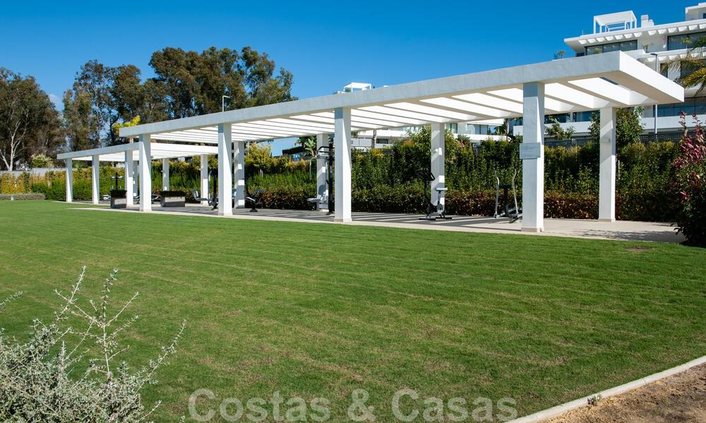 Cataleya en Estepona: apartamentos de diseño moderno en venta listos para mudarse, en el campo de golf de Atalaya entre Marbella y Estepona 36839
