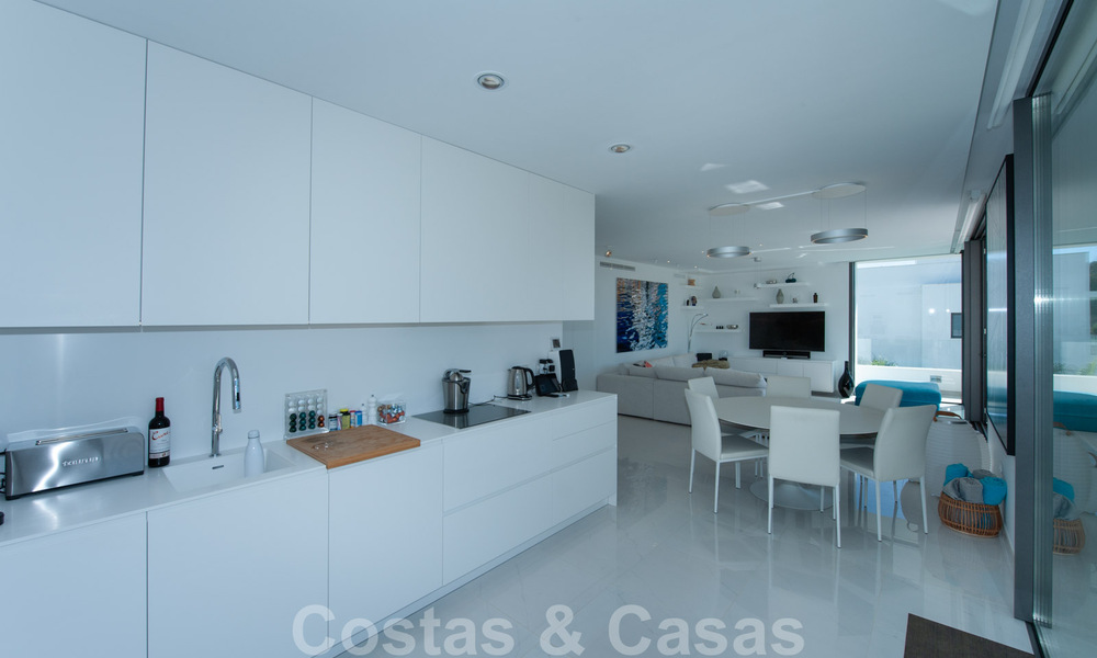 Cataleya en Estepona: apartamentos de diseño moderno en venta listos para mudarse, en el campo de golf de Atalaya entre Marbella y Estepona 36842