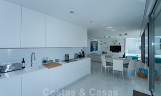 Cataleya en Estepona: apartamentos de diseño moderno en venta listos para mudarse, en el campo de golf de Atalaya entre Marbella y Estepona 36842 