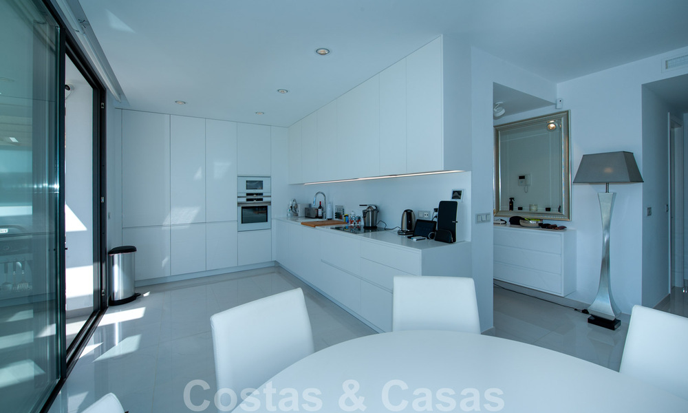 Cataleya en Estepona: apartamentos de diseño moderno en venta listos para mudarse, en el campo de golf de Atalaya entre Marbella y Estepona 36843