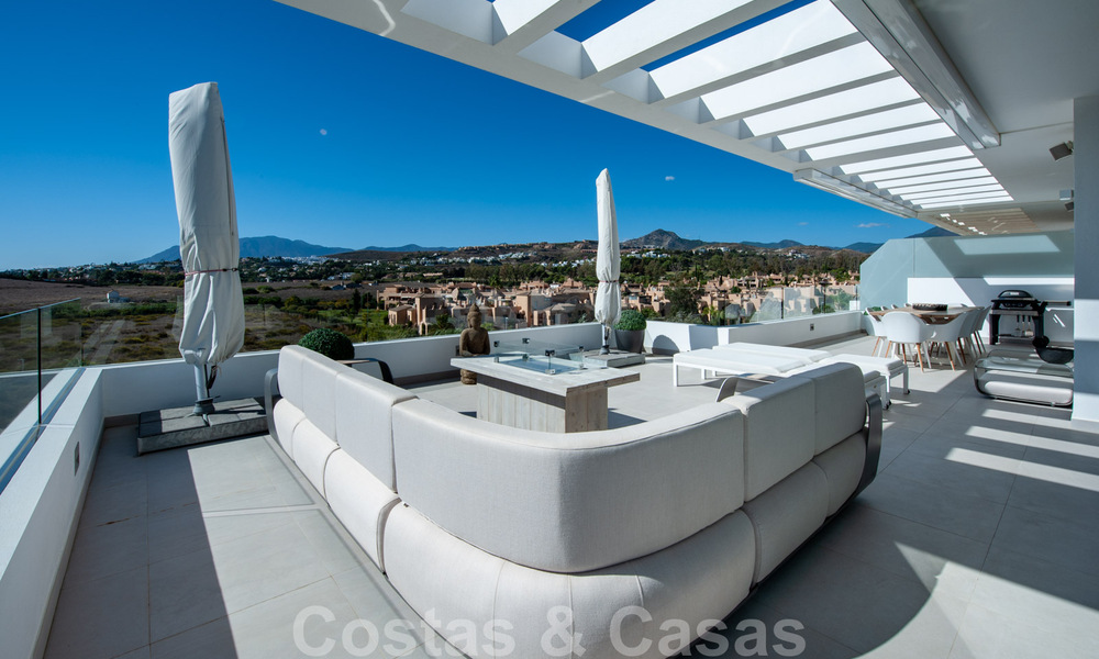 Cataleya en Estepona: apartamentos de diseño moderno en venta listos para mudarse, en el campo de golf de Atalaya entre Marbella y Estepona 36851