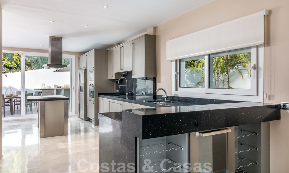 Villa de lujo con estilo Art Deco a la venta en Nueva Andalucía, Marbella 24165